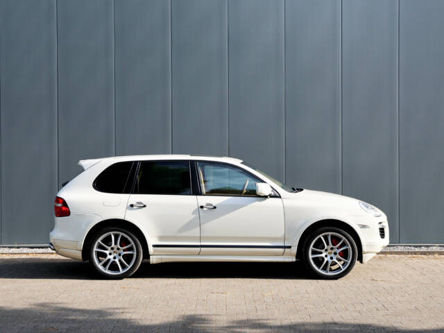 Image 1/49 of Porsche Cayenne GTS (2009)
