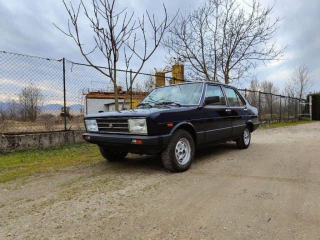 Image 1/10 of FIAT 1300 Supermirafiori (1983)