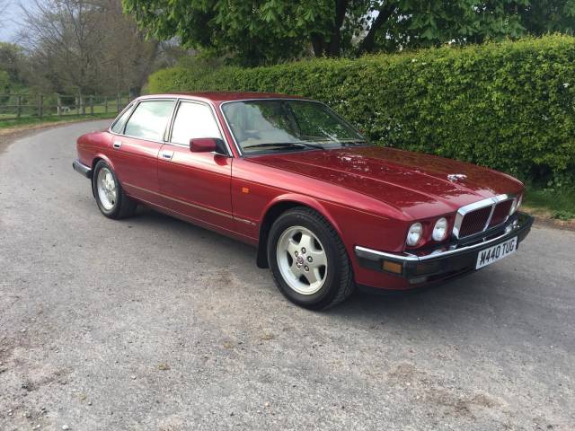 Jaguar XJ 40 3.2