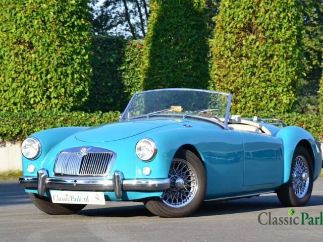 Image 1/50 of MG MGA 1500 (1957)