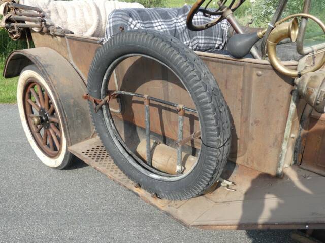 Regal Model T Underslung