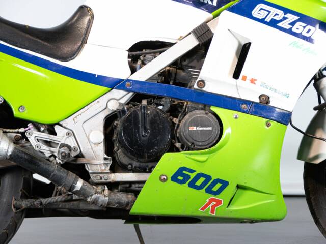 Kawasaki GPZ 600 R