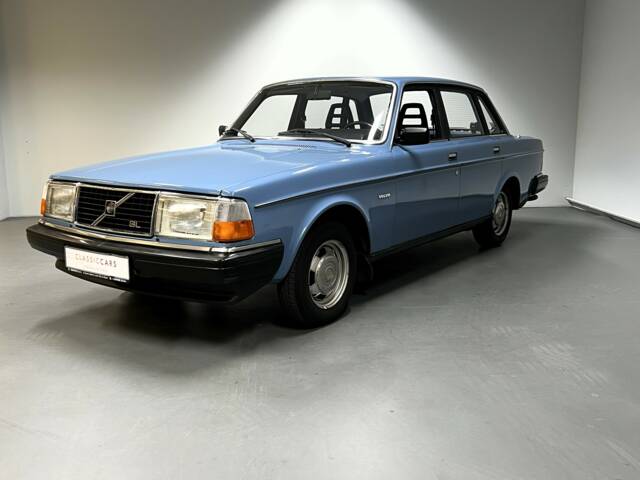 Bild 1/18 von Volvo 244 DLS (1980)