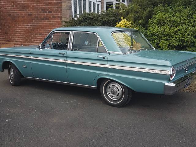 Image 1/11 of Ford Falcon Futura (1965)