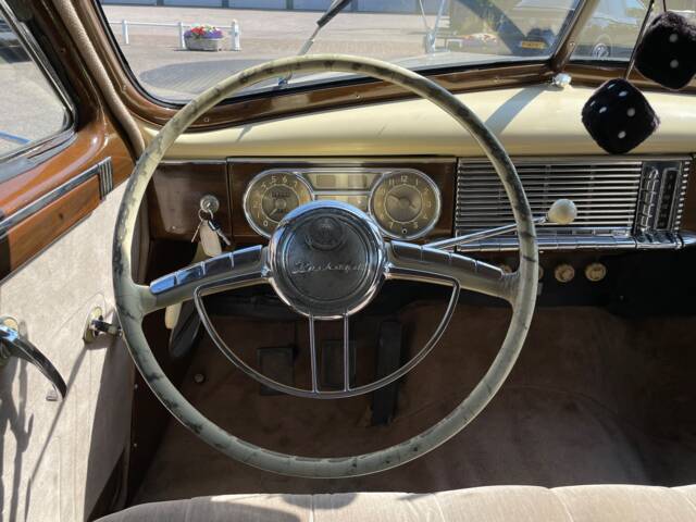Packard Deluxe Eight Club Sedan