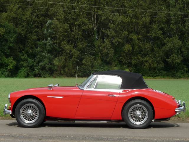 Austin-Healey 3000 Mk III (BJ8)