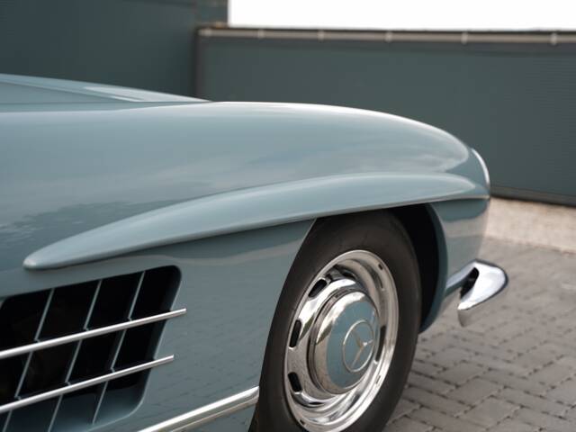 Mercedes-Benz 300 SL Roadster
