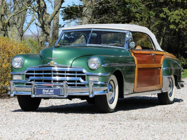 Image 1/33 of Chrysler New Yorker (1949)