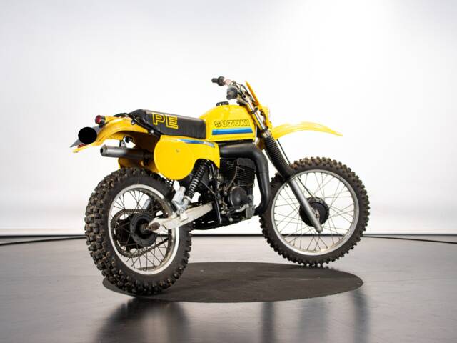 Suzuki GN 400