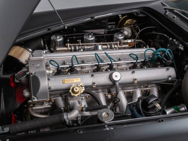 Aston Martin DB 6