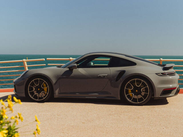 Immagine 1/13 di Porsche 911 Turbo S (2024)