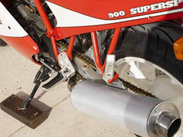 Ducati 900 Supersport