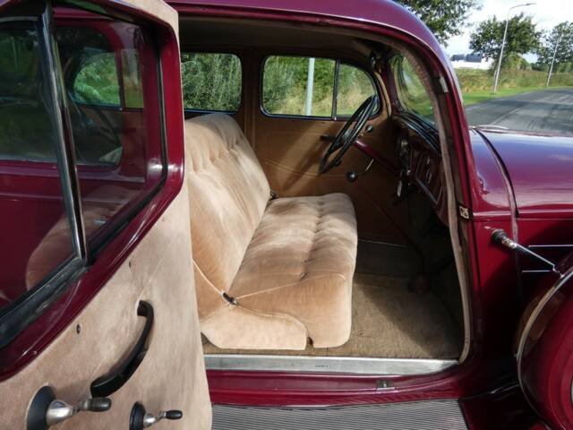 Packard eight