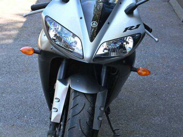 Yamaha YZF-R1