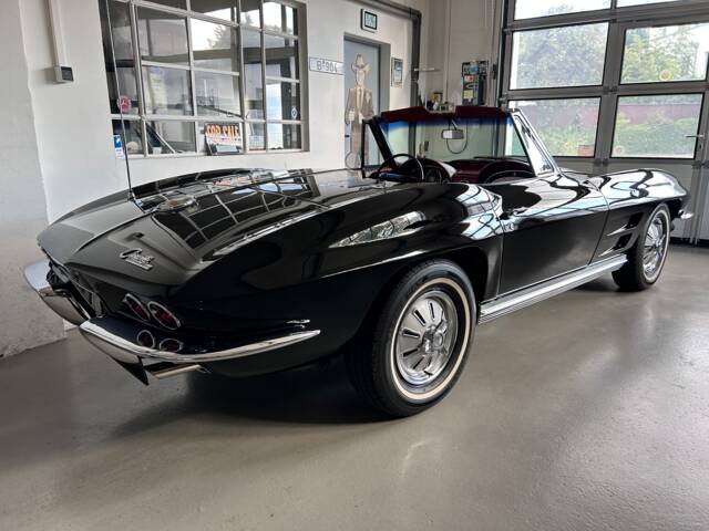 Chevrolet Corvette Sting Ray Convertible
