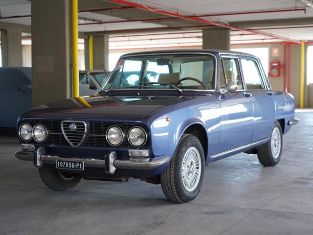 Image 1/30 de Alfa Romeo 2000 Berlina (1973)