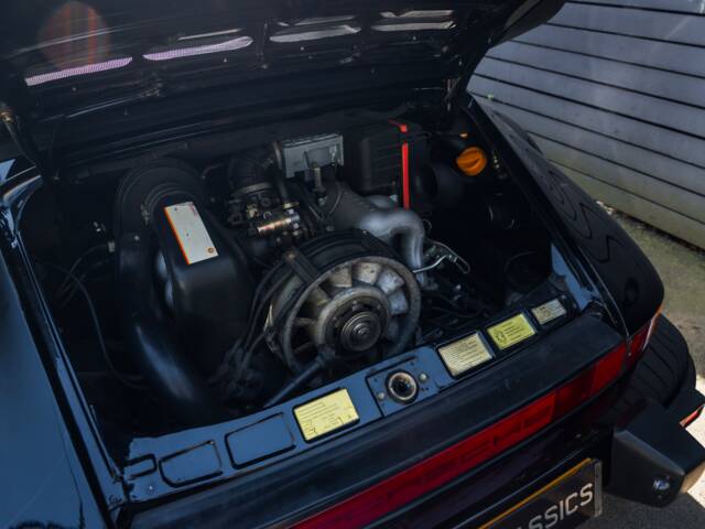 Porsche 911 Carrera 3.2 "#250.000 911"
