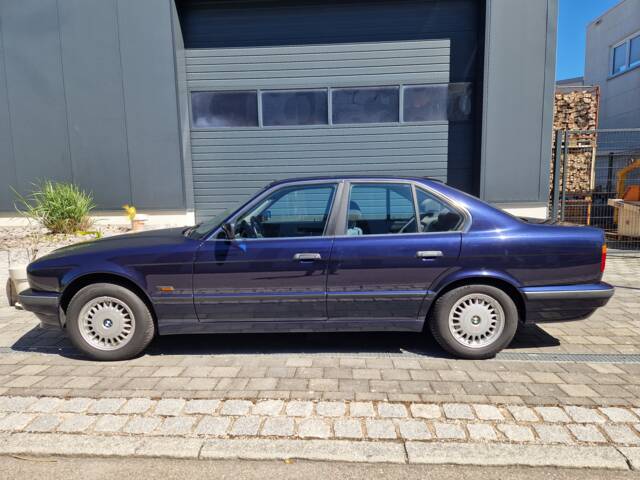 Image 1/18 of BMW 520i (1994)
