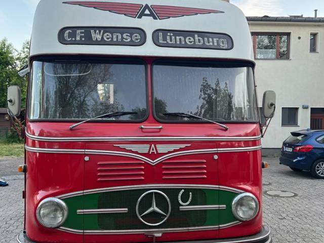 Image 1/13 of Mercedes-Benz LP 710/32 (1965)
