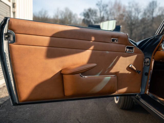 Mercedes-Benz 280 SL