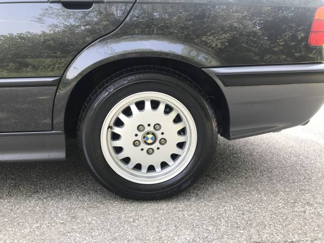 BMW 320i