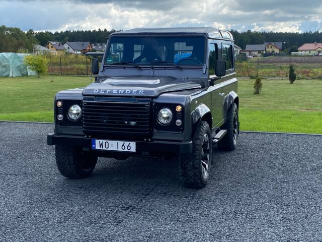 Land Rover Defender 90 Works V8 "70th Edition"
