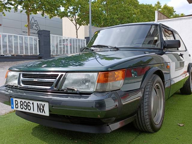 Bild 1/32 von Saab 900 S (1993)