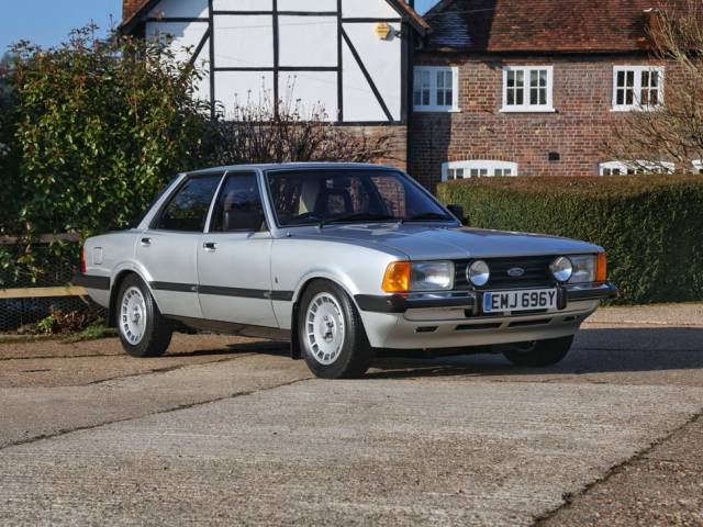 Image 1/14 of Ford Cortina 2.0 Ghia (1982)