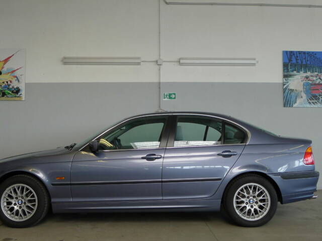 Bild 1/49 von BMW 320i (1999)