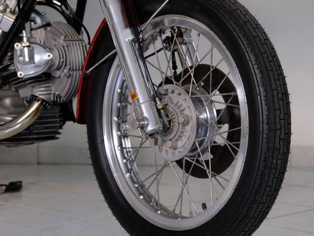 Ducati 750 GT