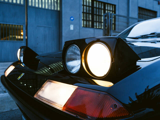 Ferrari 400i