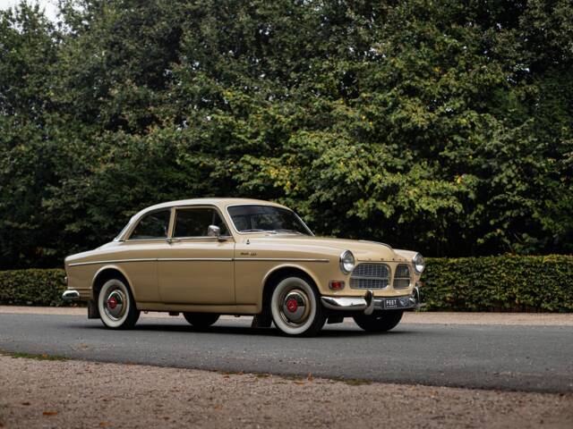 Volvo P 121