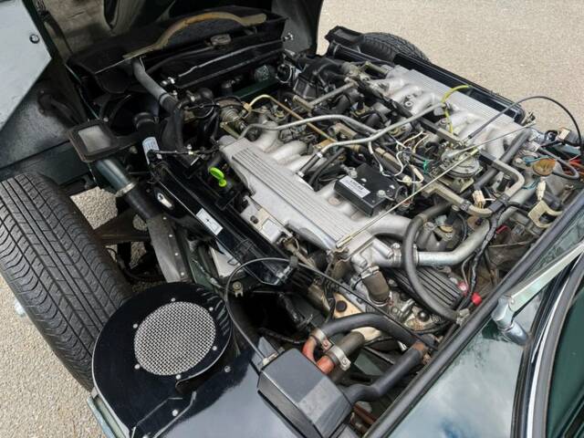 Jaguar E-Type V12 (2+2)