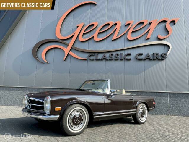 Image 1/15 of Mercedes-Benz 280 SL (1970)