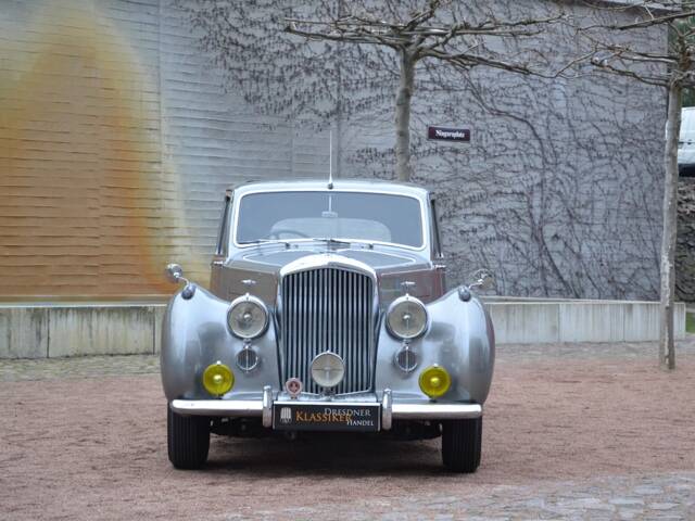 Bentley R-Type