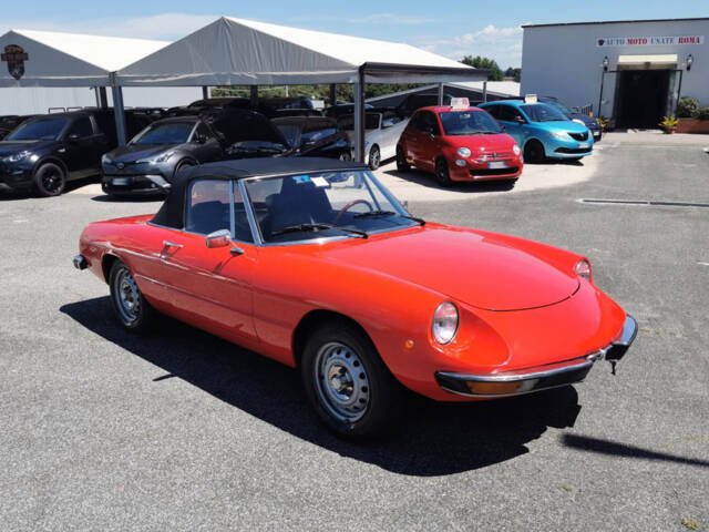 Immagine 1/33 di Alfa Romeo Spider 1300 (1976)