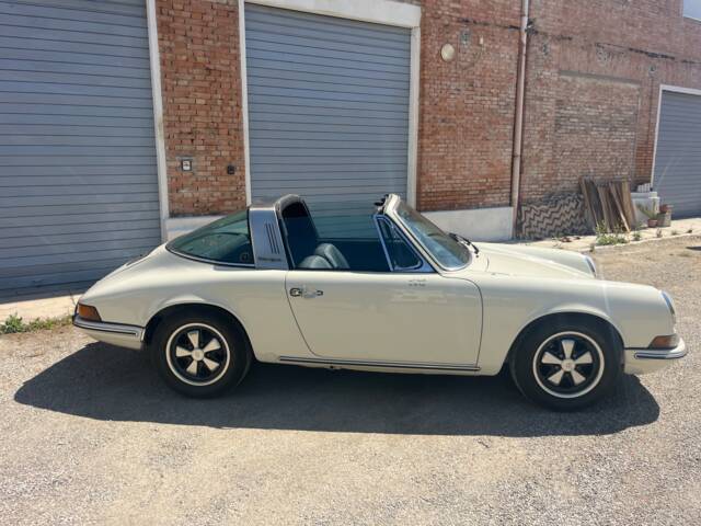 Porsche 911 2.4 T