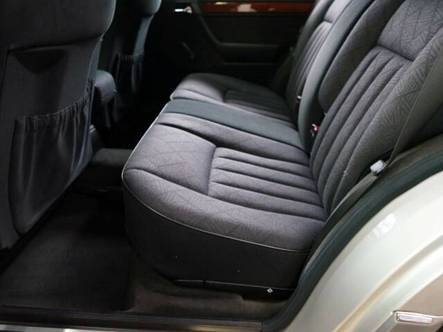 Mercedes-Benz E 220 T