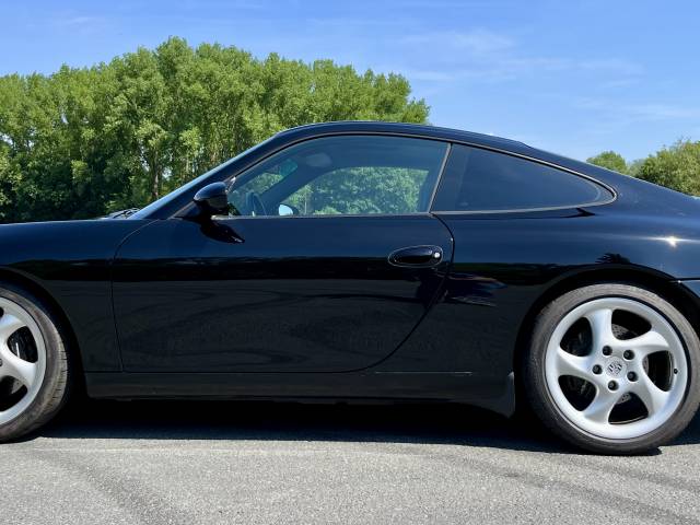 Porsche 911 Carrera