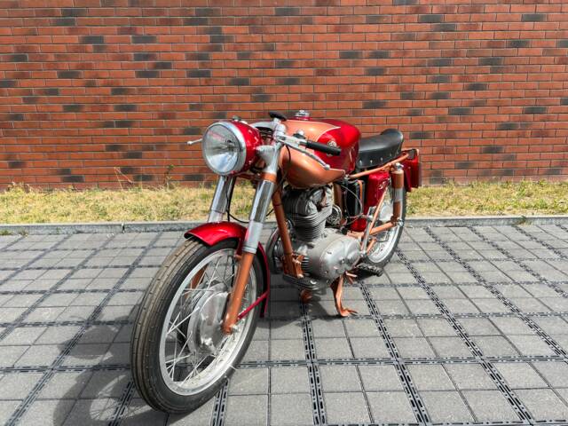 Ducati 200 Elite