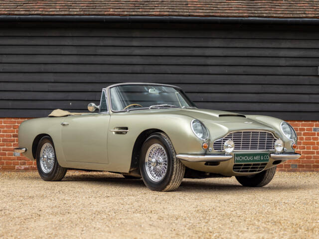 Image 1/57 of Aston Martin DB 6 Volante (1969)