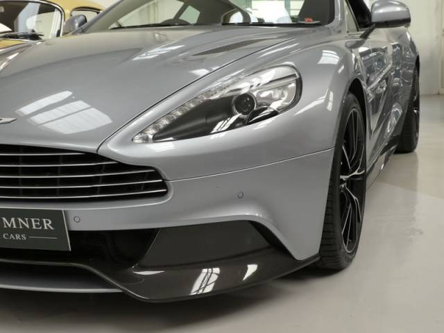 Aston Martin Vanquish