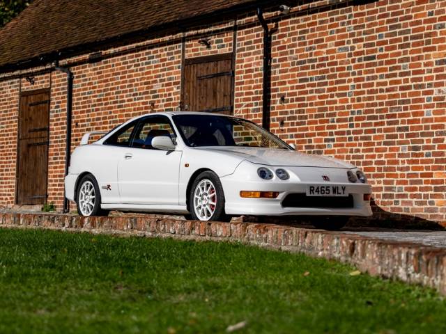 Bild 1/24 von Honda Integra Type R (1998)