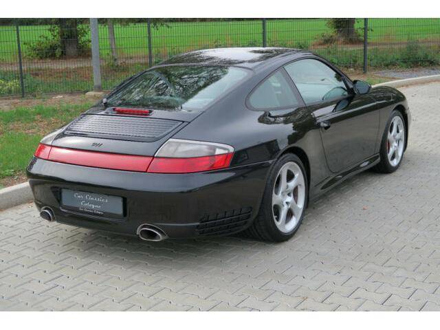 Porsche 911 Carrera 4S