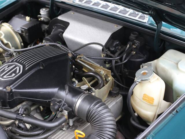 MG RV8