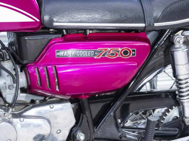 Suzuki GT 750