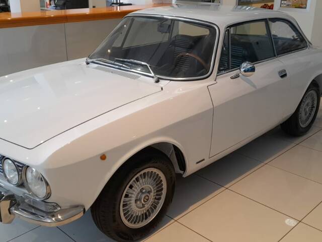 Alfa Romeo 2000 GT Veloce