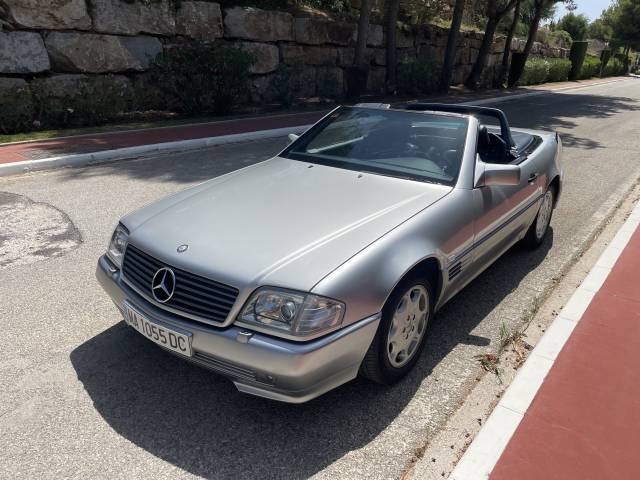 Image 1/17 of Mercedes-Benz 500 SL (1993)