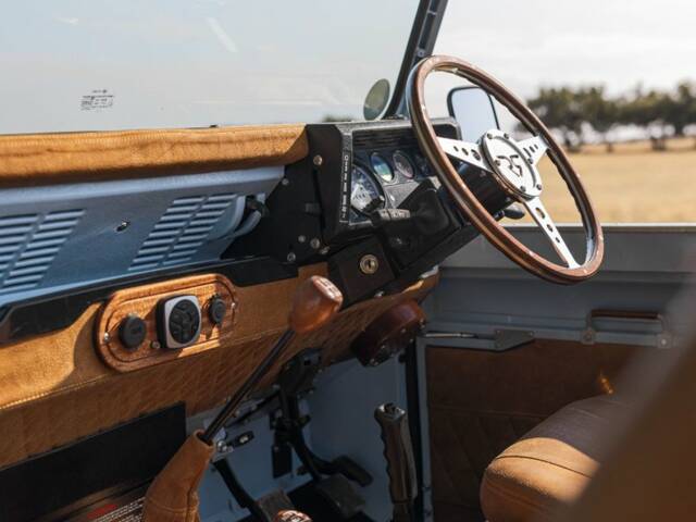 Land Rover 110