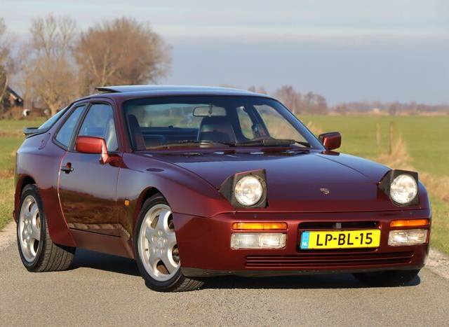 Porsche 944